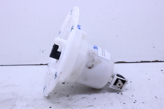 2016 Mercedes Benz AMG GT S Fuel Pump Sender Unit 150615112143 OEM