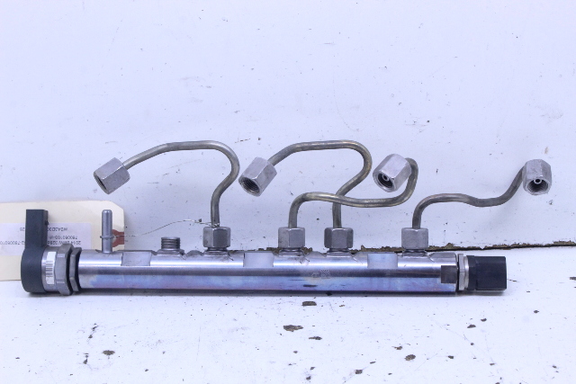 2014 BMW 328D Fuel Injection Injector Rail 780060103 OEM