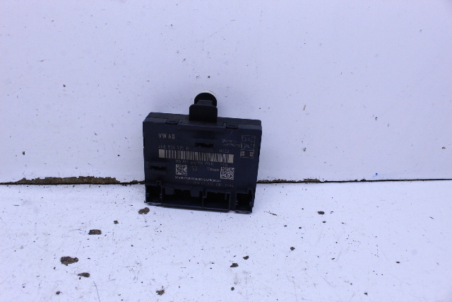 2013 Porsche Cayenne Rear Door Control Module OEM