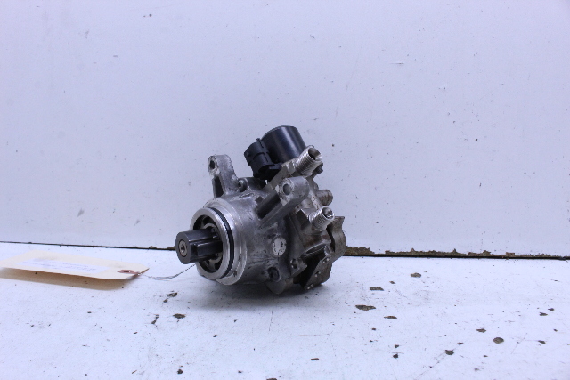 2011-2014 Porsche Cayenne Panamera 4.8 High Pressure Fuel Pump - 94811031525 OEM