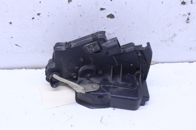 1999-2001 BMW 323i 328i Front Door Latch Right OEM