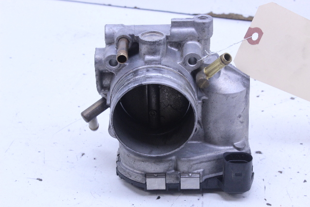 Volkswagen Beetle Golf GTI Jetta Throttle Body 2.0 06A133062D