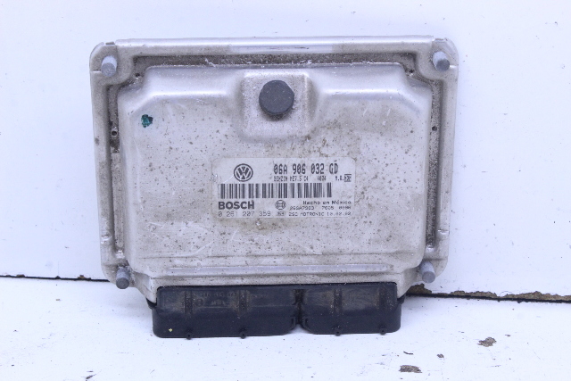 2002 Volkswagen Beetle Engine Computer Module ECU ECM DME 06A906032GD