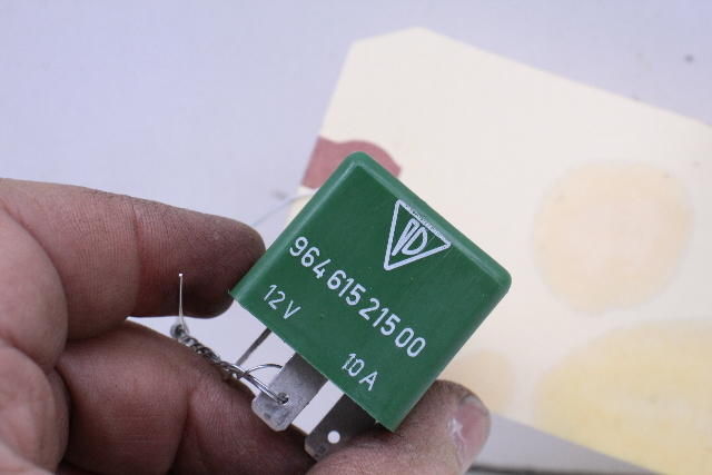 1995 1996 1997 1998 Porsche 911 993 AC Air Conditioner Compressor Relay 96461521500 OEM