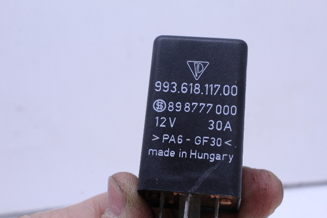 1997 Porsche 911 993 Rear Windshield Defroster Relay 99361811700 OEM