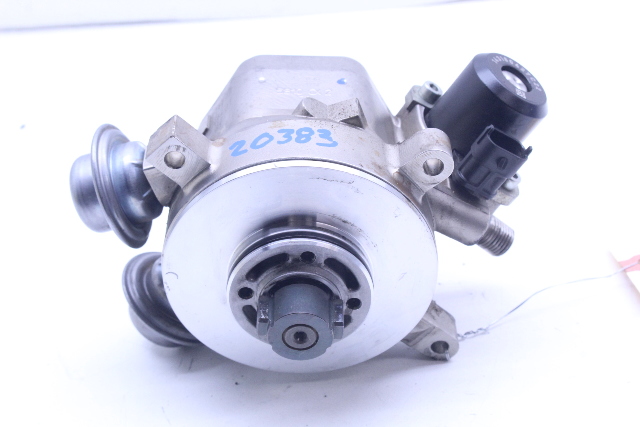2015 Porsche Cayenne High Pressure Fuel Pump 94811031580 OEM