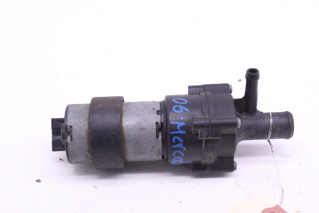 Mercedes Benz Auxiliary Water Pump 2038350164 OEM