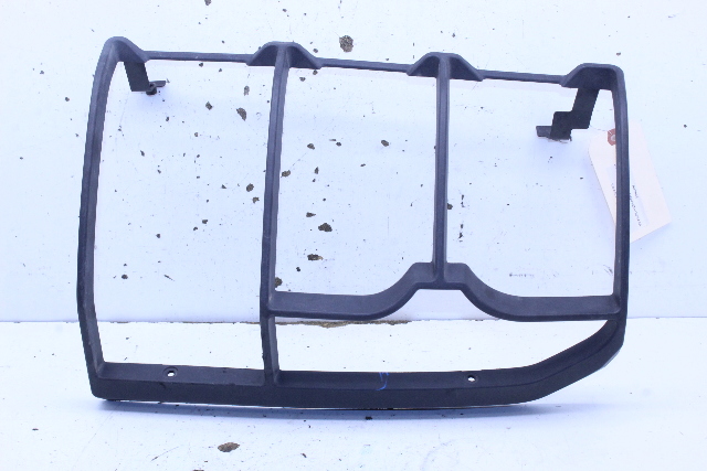 2016 Land Rover LR4 Right Tail Light Cover Guard Grille AH2M-13B644-AA Stock#20392 OEM