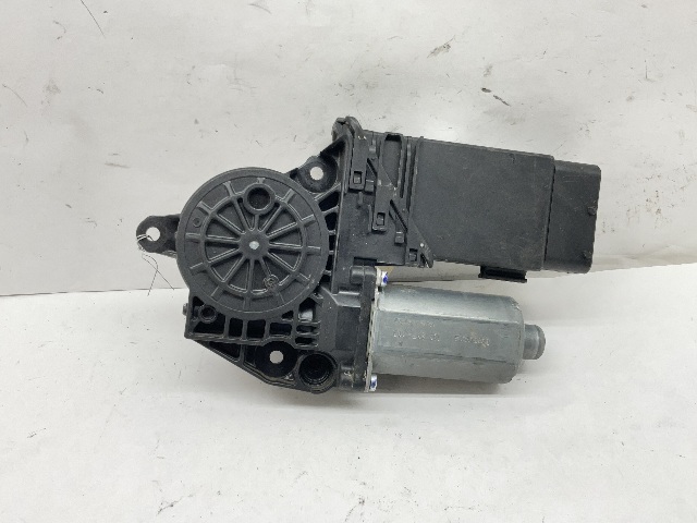 2003-2010 Volkswagen Beetle Convertible Power Window Motor Right 1Y1959802D OEM