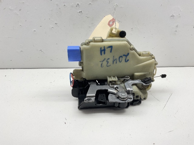 2004 Volkswagen Beetle Convertible Door Latch Lock Left 3B1837015P OEM
