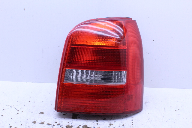2000 Audi A4 Tail Light Lamp Right 8D9945096E OEM