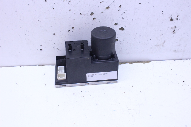 2000 Audi A4 Central Locking Vacuum Pump 8L0862257N OEM