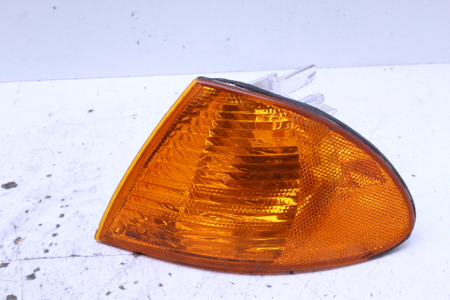 2000 2001 BMW 330i Sedan Fender Corner Marker Light Left OEM