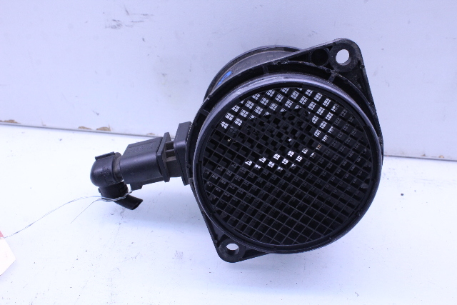 2009 2010 Audi Q7 TT Volkswagen CC Passat Touareg Air Flow Meter