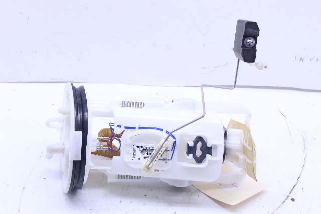 2000 BMW 323i Fuel Pump 6766942 OEM
