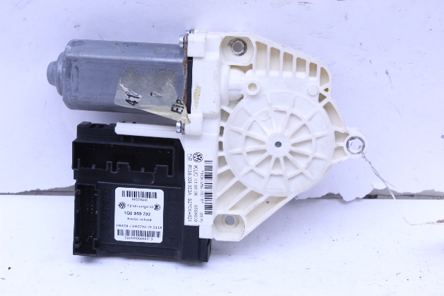2007-2008 Volkswagen EOS Front Door Window Motor Right OEM