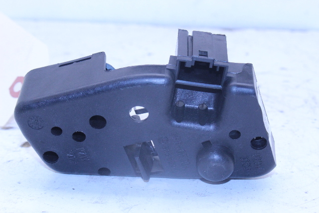 2002-2005 BMW 325i 330i Tail Light Bulb Housing Left Driver OEM