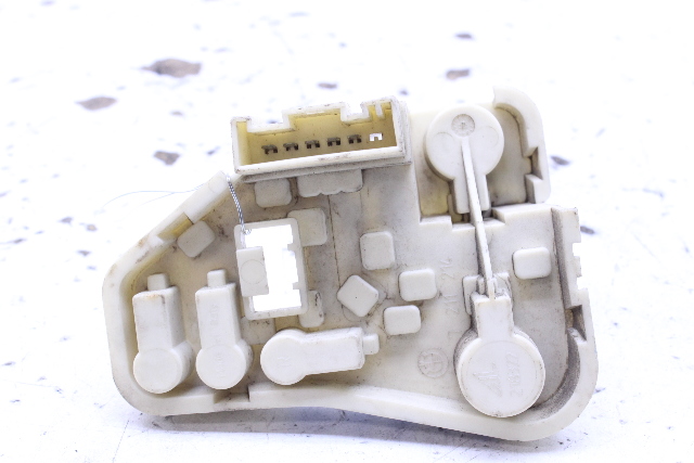 2009 2010 2011 BMW 328i 335i M3 Tail Light Bulb Carrier Right - 63217211214 OEM