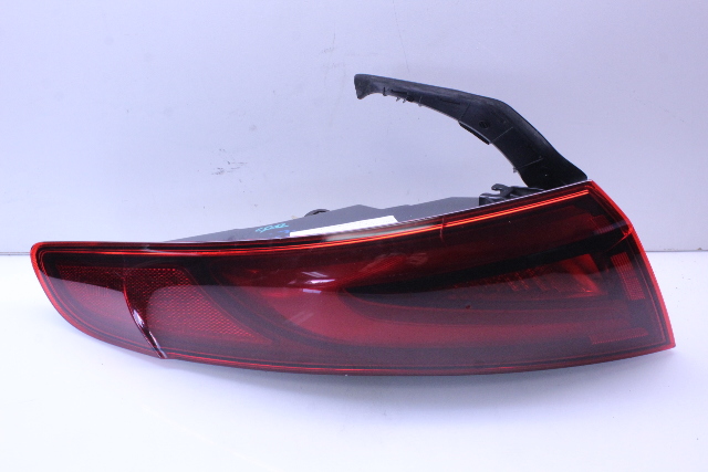 2017 2018 2019 Alfa Romeo Giulia Tail Light Lamp Left Cracked 20690108 OEM