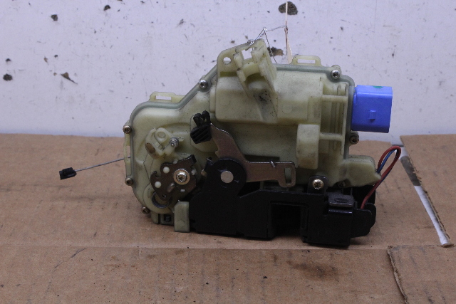 2007 Volkswagen Jetta Door Lock Latch Actuator Front Left Driver 3B1837015P Stock#21005 OEM
