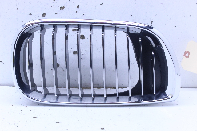 2005 BMW 325i Sedan Right Kidney Grille 7030550 Stock#21016 OEM