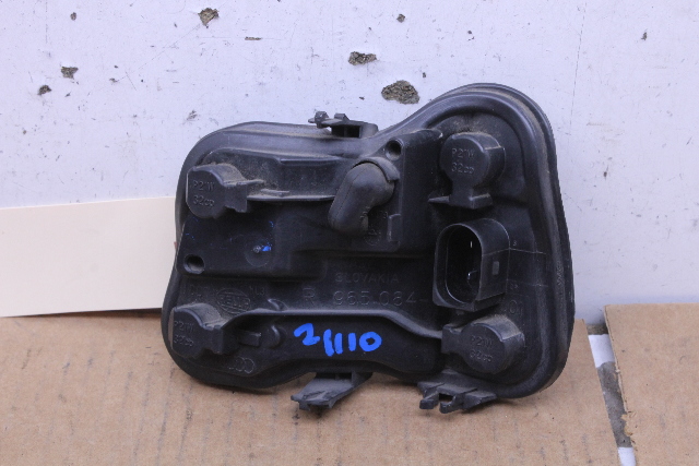 2006 Audi A4 Right Tail Light Lamp Bulb Carrier 965084 OEM