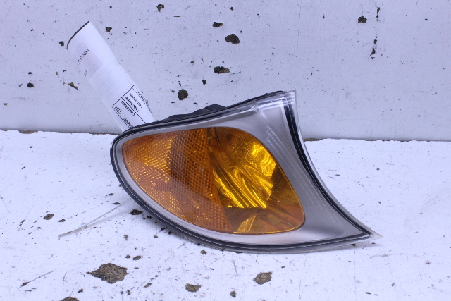 2002 - 2005 BMW 320i 325i 330i Sedan Corner Light Right 6915384 OEM