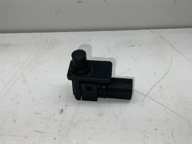 2008-2013 BMW M3 Hood Open Contact Switch 9119052 OEM