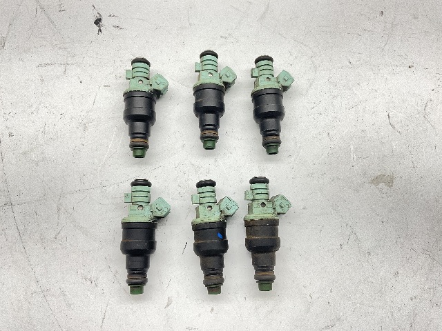 Porsche Fuel Injector Set of 6 Injectors OEM