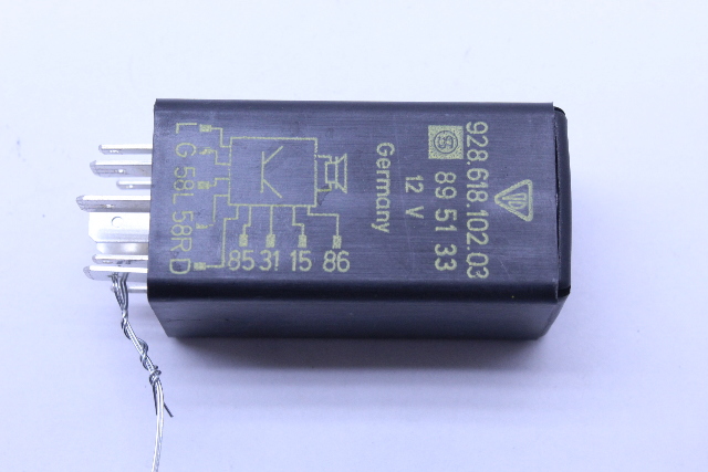 1995 1996 1997 1998 Porsche 911 993 Seat Belt Chime Relay 92861810203 OEM