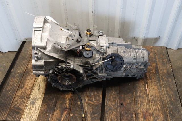 2005-2006 Porsche Boxster 3.2 6 Speed Transmission 98730001024 OEM
