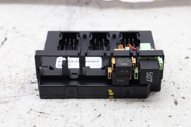 2010 Volkswagen GTI Body Control Module BCM - 1K0937087G OEM