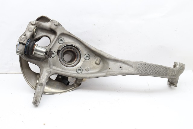 2017-2019 Porsche Macan 3.0 Left Spindle Knuckle Hub 95B407254F OEM