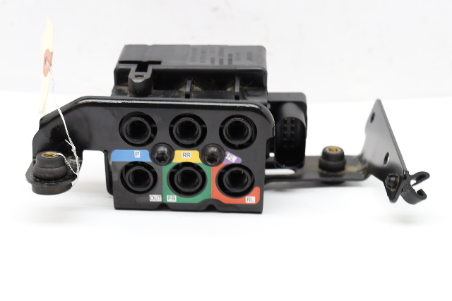 2015 2016 2017 2018 Porsche Macan Air Suspension Valve Block - 7P0616014 OEM