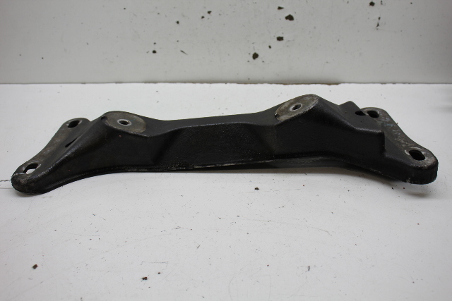 1999 2000 2001 BMW 323i 330i Transmission Support Crossmember Bracket OEM