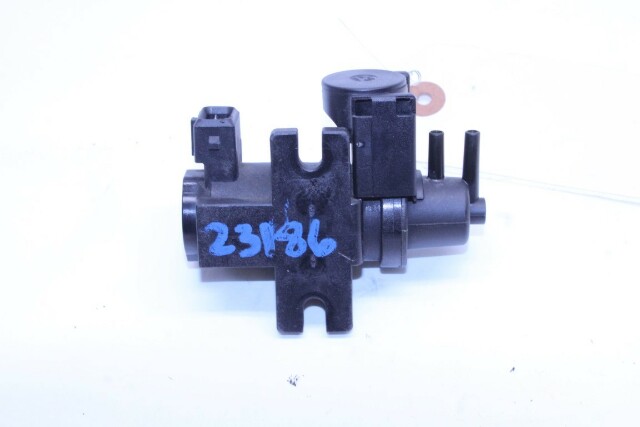2013 BMW M5 Vacuum Pressure Converter Valve - 11747626351 OEM