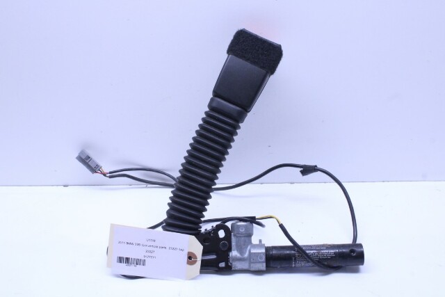 2007-2013 BMW 328i 335i M3 Front Seat Belt Buckle Receiver Left Driver - 72119177771 OEM