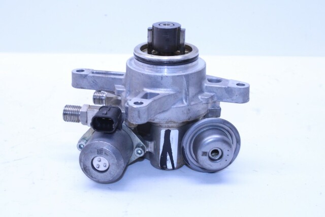 2008-2010 Porsche Cayenne 4.8 High Pressure Fuel Pump OEM