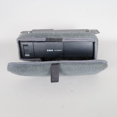 1998 BMW Z3 CD Changer OEM 82111469404