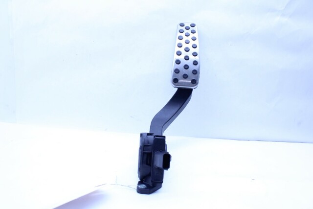 2007–2023 Dodge Challenger Charger Chrysler 300 Accelerator Pedal 04861714AF OEM Used