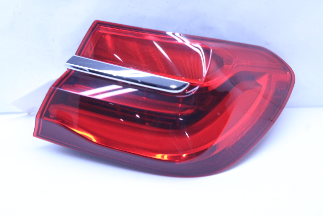 2016-2019 BMW 740i 750i 760i Tail Light Lamp Right OEM