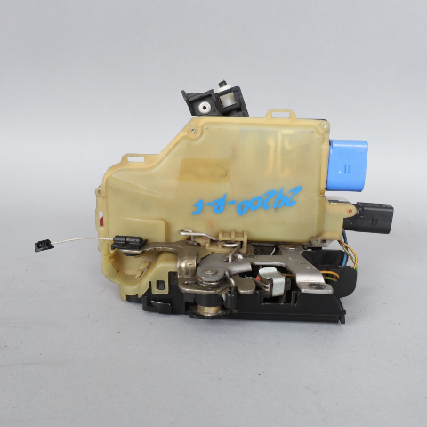 2003-2010 Porsche Cayenne Right Front Door Lock Latch 95553101606 OEM Used