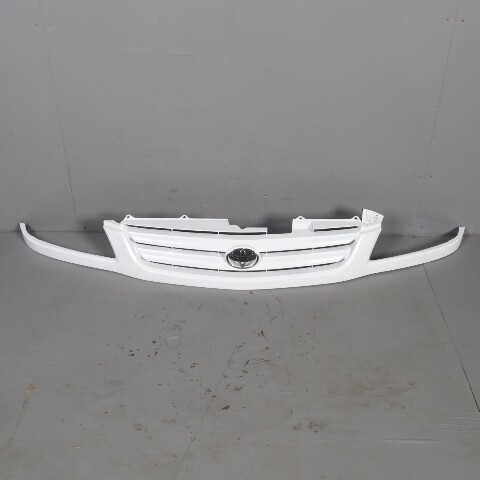 2001-2003 Toyota Sienna Upper Grille White 5310008030A0 OEM Used