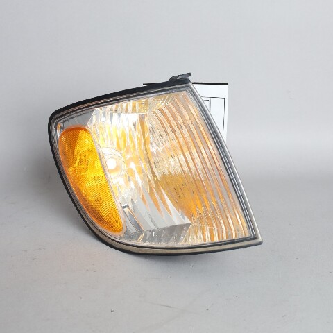 2001-2003 Toyota Sienna Right Parking Light Turn Signal 8151008020 OEM Used
