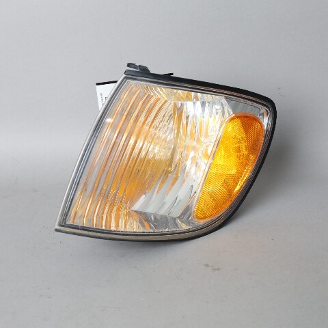 2001-2003 Toyota Sienna Left Parking Light Turn Signal 8152008020 OEM Used