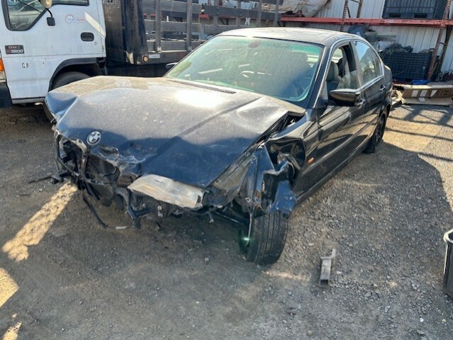 2001 BMW 330i E46 - OEM Used Parts - Stock # 25016