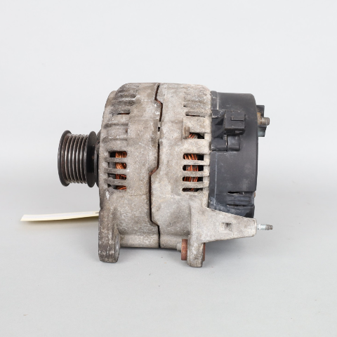 1992-1999 Volkswagen Eurovan Alternator 120 AMP 028903025R OEM Used