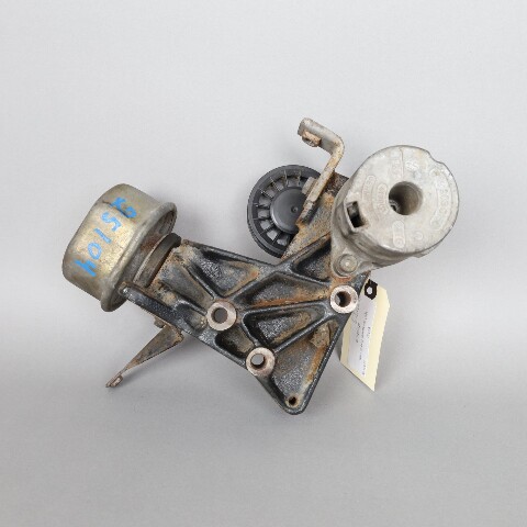 1993-1995 Volkswagen Eurovan 2.5 Alternator Bracket 074199201B OEM Used