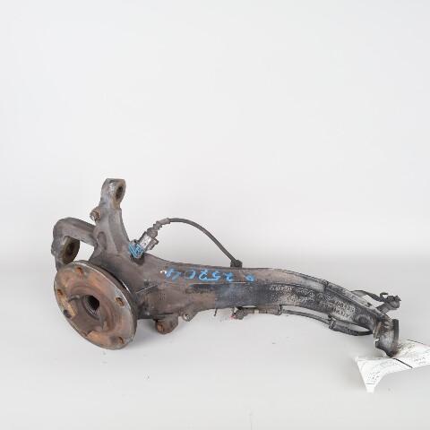 2003-2010 Porsche Cayenne Right Front Spindle Knuckle Hub 7L0407258A OEM Used