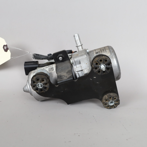 2012-2016 BMW Active 5 Brake Booster Vacuum Pump 34336857404 OEM Used